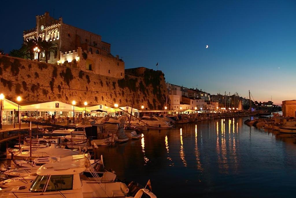 Llonga'S 7Th Hotel Ciutadella  Buitenkant foto